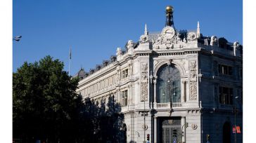 El turismo y la menor exposición a China explican el mayor dinamismo del PIB español, según Banco de España