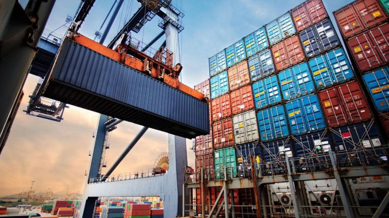 Las exportaciones de servicios aumentaron un 26,4% en 2022 y las importaciones subieron un 18,8%