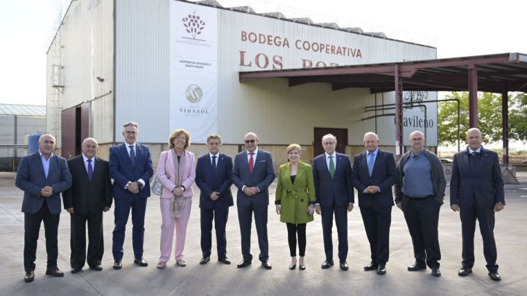 Globalcaja acompaña a la Cooperativa Los Pozos en su 25º aniversario y valora la aportación que realiza a la economía local de Daimiel 