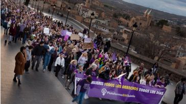 CLM sale a la calle para clamar contra la violencia machista: "No estamos todas, faltan las asesinadas"