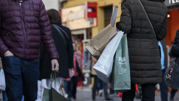 Las ventas del comercio minorista moderan su crecimiento en octubre al 4,5% y suman once meses de alzas