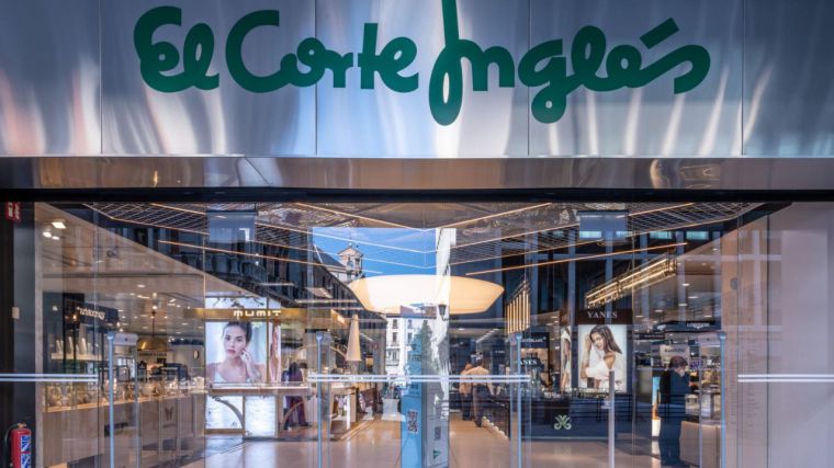 El Corte Inglés contratará a 5.800 personas para reforzar su plantilla durante la campaña de Navidad