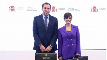 Isabel Rodríguez y Óscar Puente, en la toma de posesión de Tolón como delegada del gobierno de Pedro Ssánchez en CLM