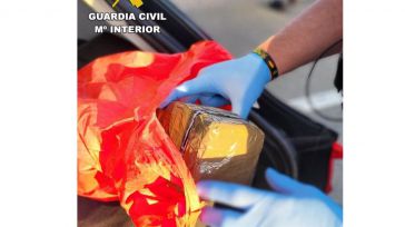 Detienen a dos hombres en Chinchilla de Montearagón cuando transportaban en un coche dos kilos de hachís
 