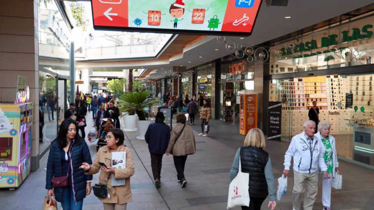 Las ventas a centros y parques comerciales se elevan un 8,5% en 2023, superando ya cifras de prepandemia