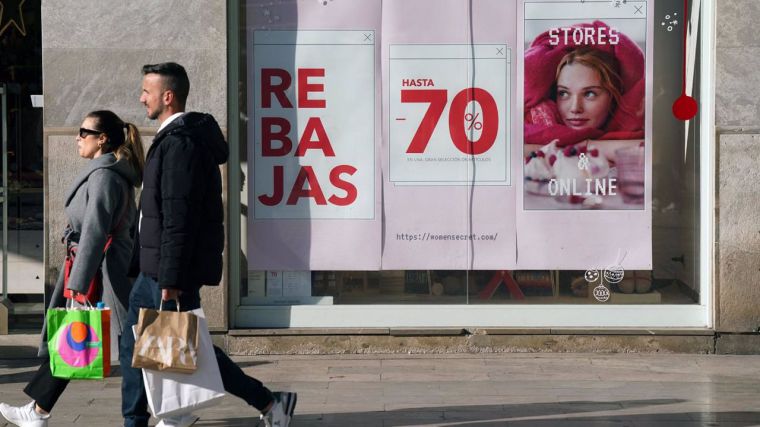 CLM, la región que más recorta la oferta de empleo de cara a las rebajas de enero