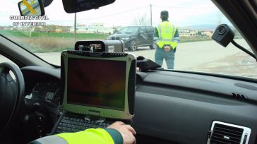 Investigan a un conductor por circular a 220 km/h en la AP-36 a la altura de Las Pedroñeras y darse a la fuga tras ser parado