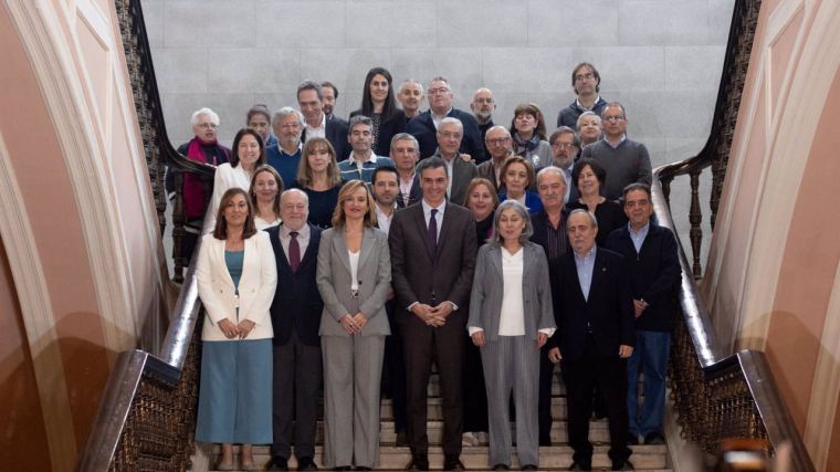 El Consejo Escolar aprueba la propuesta para prohibir los móviles en las aulas con excepciones