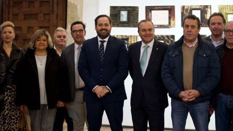 Núñez apuesta por mejorar infraestructuras, bajar la fiscalidad y simplificar la burocracia para que la región participe en el crecimiento del eje de la A-5 para conectar Madrid y Lisboa