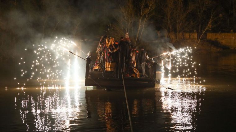 Cientos de toledanos despiden el Carnaval con el velatorio y entierro de la Sardina