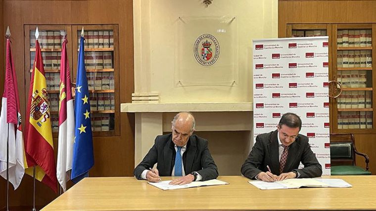 La UCLM refuerza su relación con la Real Academia de Bellas Artes y Ciencias Históricas de Toledo 