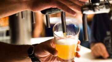 La cerveza elaborada en CLM, un negocio de más 500 millones que se bebe casi todo en España