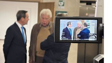 Foto de archivo de un encuentro en Toledo entre Felipe González. Bono y García Page