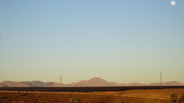 Iberdrola suministrará energía limpia a los cinco supermercados de Alcampo en CLM