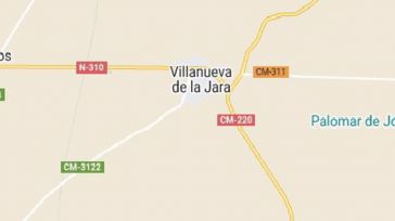Fallece el conductor de un camión tras salirse de la vía y volcar en Villanueva de la Jara 