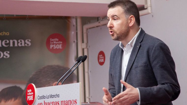 Sánchez Requena, a Núñez: '¿Va a decirle a sus alcaldes y alcaldesas que deroguen sus subidas de impuestos?'