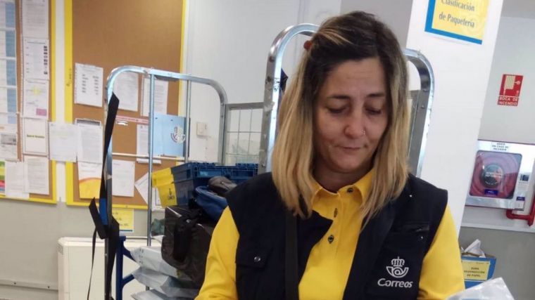 Correos incumplió en 2022 los objetivos de seguridad de los envíos y plazos de entregas, según la CNMC