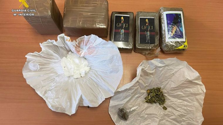 Detenido en Albacete cuando viajaba en un coche con 2.650 dosis de hachís, cocaína y marihuana