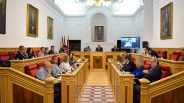 El Pleno del Ayuntamiento de Toledo reclama al Ministerio de Transportes una mejora en el mantenimiento de la estación de tren