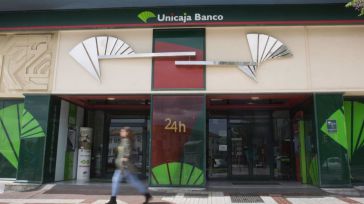 Los expertos de Barclays descartan una próxima fusión entre Unicaja y Sabadell