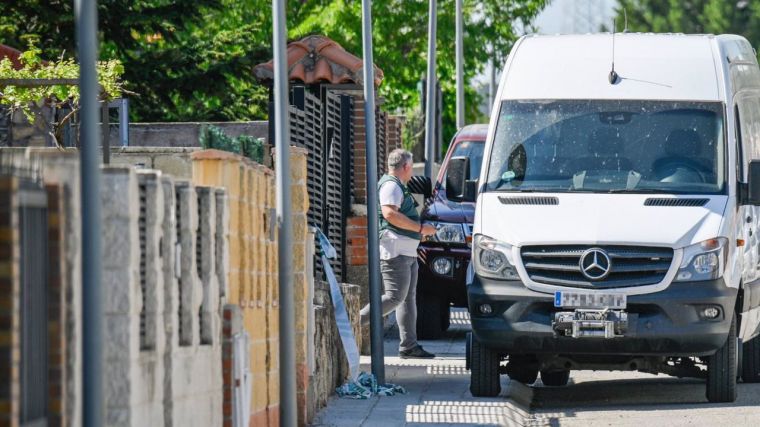 Los tres detenidos por el triple crimen de Chiloeches abandonan la Comandancia para pasar a disposición judicial