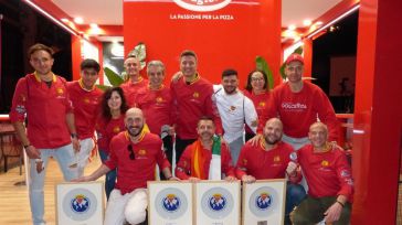 La Selección Española de Pizzeros Artesanos hace historia bajo el mando del pizzero de CLM que enseña a los chefs italianos