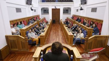 La ciudadanía vuelve a recorrer San Gil en una nueva jornada de Puertas Abiertas de las Cortes regionales