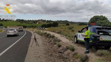 Pillado un conductor que supuestamente circulaba a casi 200 kilómetros por hora en una carretera de 90 