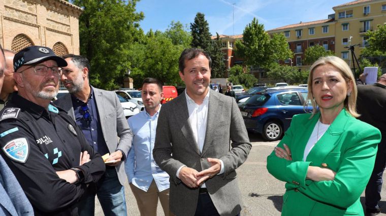 El alcalde de Toledo destaca que el acuerdo suscrito con la Policía Local permitirá recuperar la policía de barrio