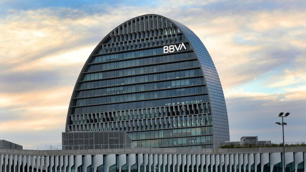 BBVA lanza una opa hostil tras el rechazo de Banco Sabadell 