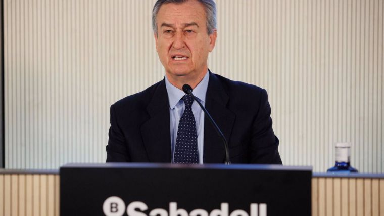 Sabadell acusa a BBVA de vulnerar el régimen de OPAs al ofrecer datos 'incompletos' que afectarían al mercado