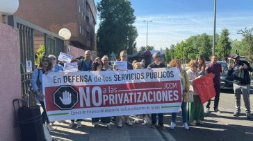 El personal laboral de la Consejería de Educación se moviliza en ante la falta de cobertura de puestos de trabajo
