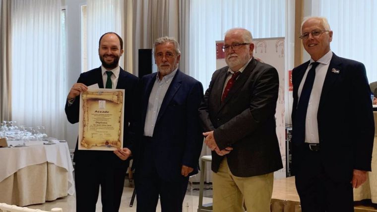 Un reumatólogo del Hospital de Ciudad Real premiado por su trabajo sobre la espondiloartritis