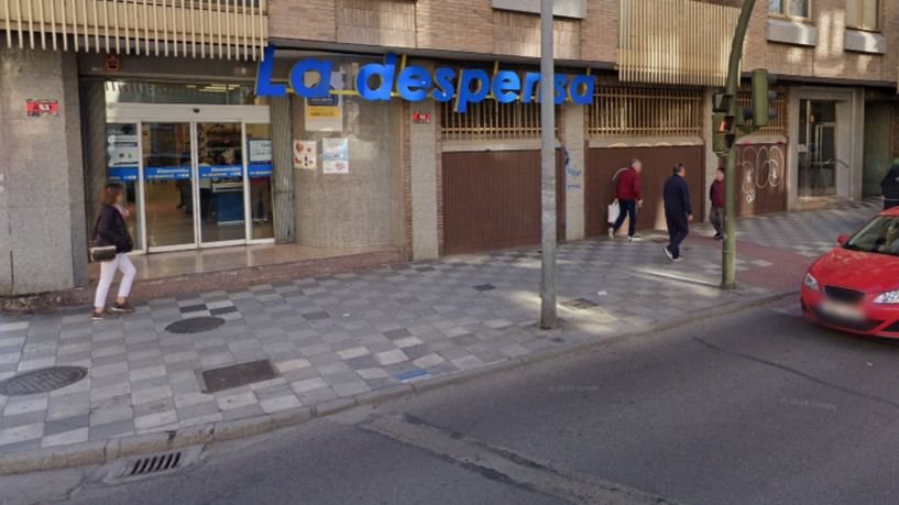Desalojado un supermercado en Cuenca por el incendio en un cuadro eléctrico