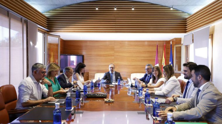Las tomas en consideración del nuevo Estatuto y de reforma del Reglamento de la Cámara y la aprobación del Proyecto de Ley de Integridad, a Pleno