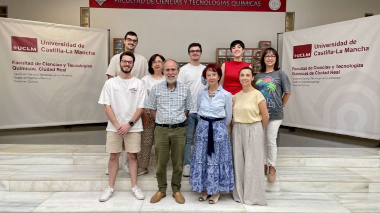 Investigadores de la UCLM desarrollan nuevos compuestos para el tratamiento contra el cáncer con terapia fotodinámica 
