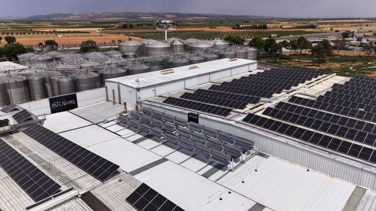 García Carrión y CEX ECO Energy se alinean para crear el proyecto pionero de energía termosolar en la Bodega Los Llanos