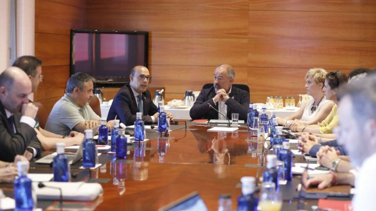 El Consejo de Dirección de la UCLM celebra su última reunión del curso en la sede de las Cortes regionales