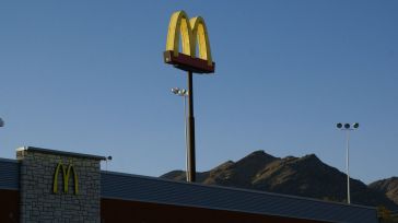 McDonald's gana un 12,5% menos en el segundo trimestre y sus ventas caen por vez primera desde 2020