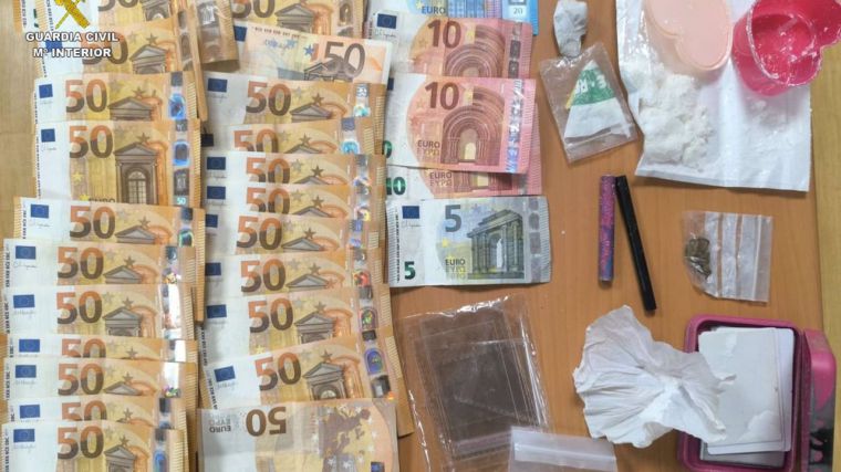 Tres detenidos en Chiloeches tras ser sorprendidos con metanfetaminas, cocaína, cristal y hachís