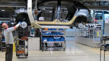 La actividad manufacturera de España frena su expansión en julio