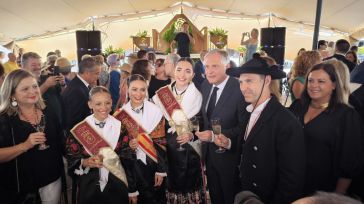 Con baile y brindis queda inaugurado oficialmente el Baile del Vermú de Ciudad Real