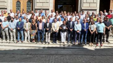 Concepción Cedillo preside el minuto de silencio en la Diputación de Toledo por el asesinato de dos menores este fin de semana en la provincia