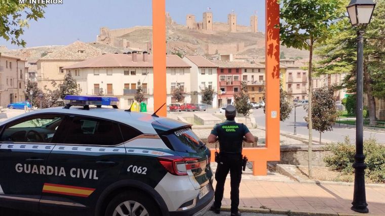 Dos detenidos por robar jamones, lotería y dinero en una carnicería de Molina