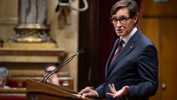 Fitch advierte que el pacto fiscal de Illa favorecerá a Cataluña a costa de recortar recursos al resto de CCAA