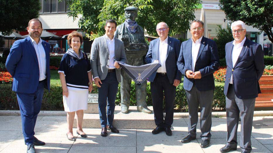 La Fundación Globalcaja y la Real Asociación Virgen de Los Llanos presentan una nueva edición del ‘Pañuelico Solidario’