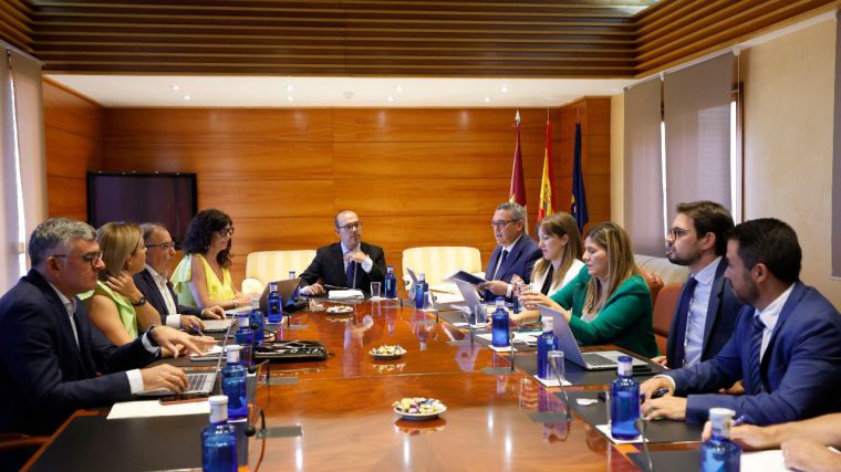 El tercer periodo de sesiones arranca con siete nuevas leyes en la previsión legislativa del Gobierno y un primer Pleno este jueves día 5