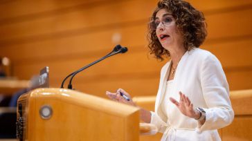 Montero asegura servicios similares si las CCAA hacen "un esfuerzo fiscal" y ve solidario el cupo catalán