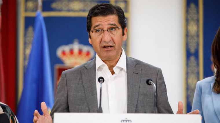 Los gabinetes de Sánchez y Page perfilan la reunión entre ambos presidentes y 'muy pronto' se conocerá la fecha