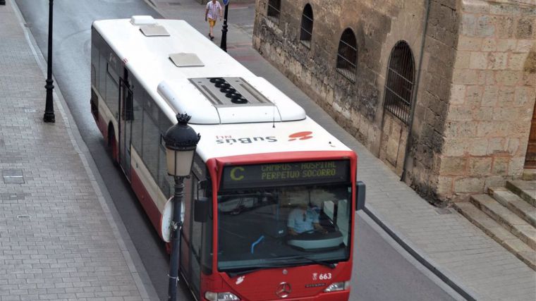 La Junta amplía en 168.000 euros la ayuda para reducir el coste del billete de autobús
